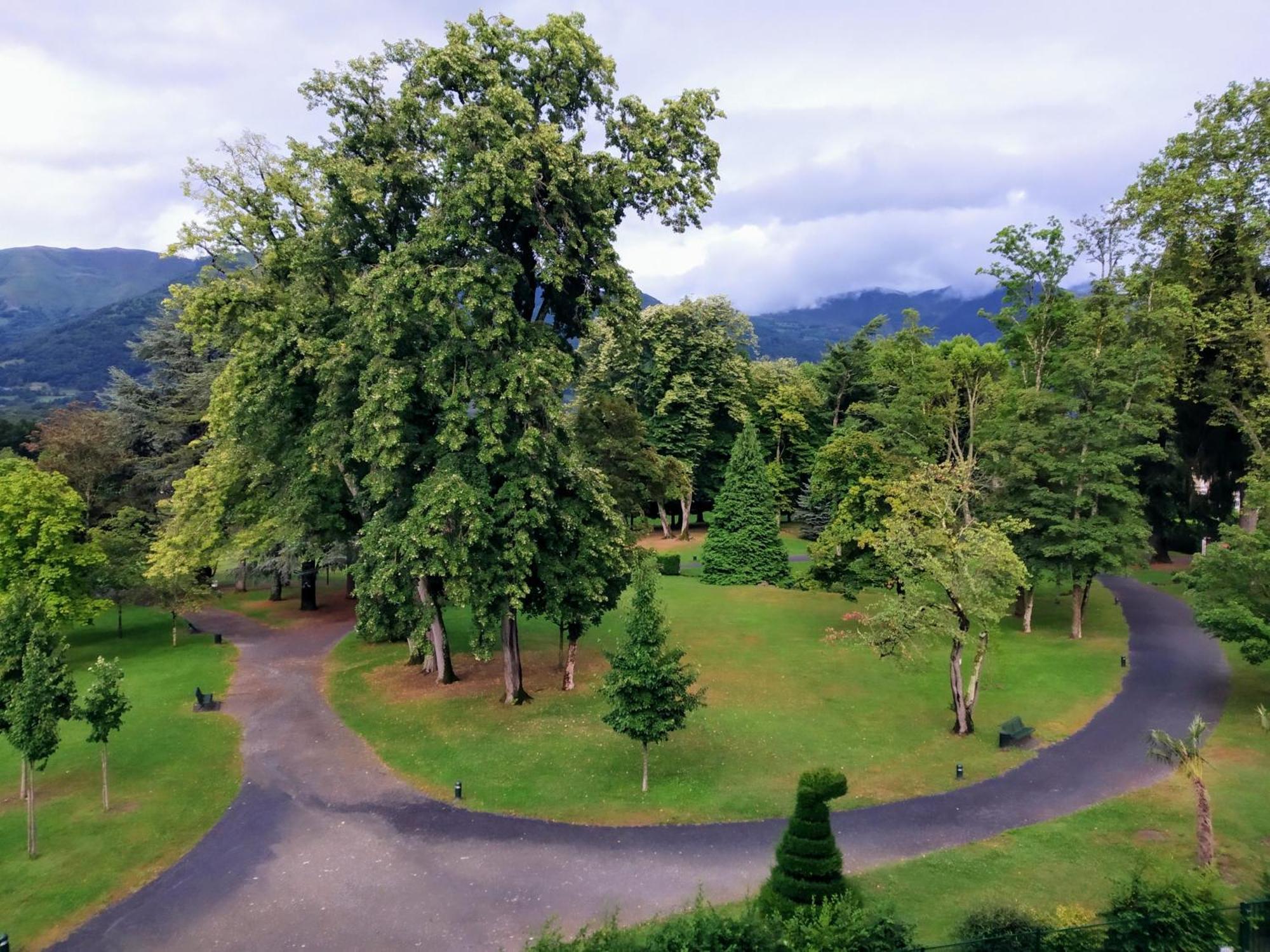 Le Balcon Du Parc, Entre Lourdes Et Gavarnie 阿赫莱斯热莱斯加佐斯特 外观 照片